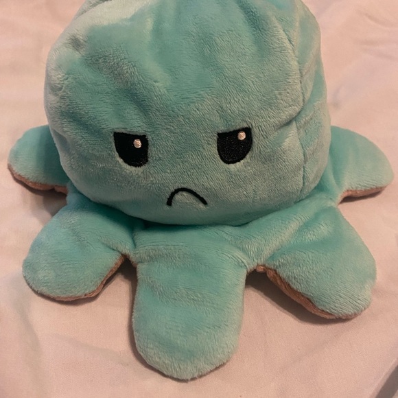 Tan and Green Kawaii Reversible Plush Toy - Picture 2 of 4